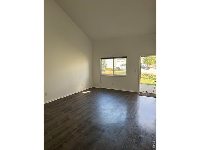 2155 Meadow Ct, Longmont, CO 80501
