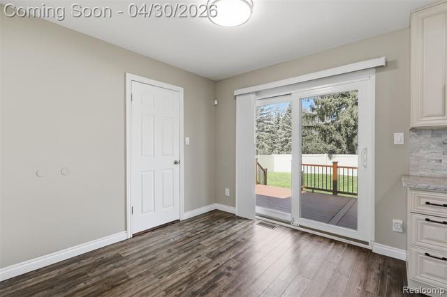 7978 Little Farm Lane, West Bloomfield, MI 48322