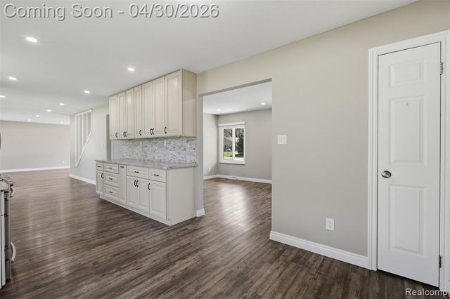 7978 Little Farm Lane, West Bloomfield, MI 48322