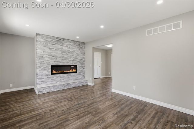 7978 Little Farm Lane, West Bloomfield, MI 48322