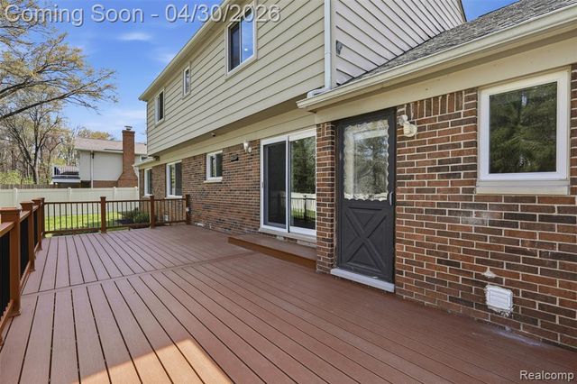 7978 Little Farm Lane, West Bloomfield, MI 48322