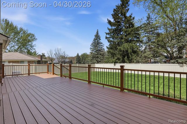 7978 Little Farm Lane, West Bloomfield, MI 48322
