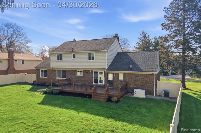 7978 Little Farm Lane, West Bloomfield, MI 48322