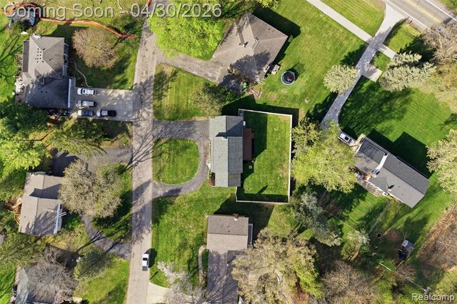 7978 Little Farm Lane, West Bloomfield, MI 48322