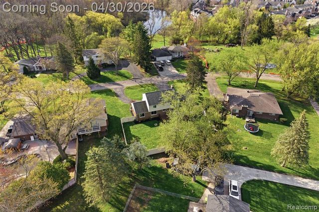 7978 Little Farm Lane, West Bloomfield, MI 48322