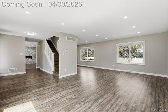 7978 Little Farm Lane, West Bloomfield, MI 48322