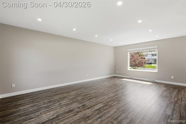 7978 Little Farm Lane, West Bloomfield, MI 48322
