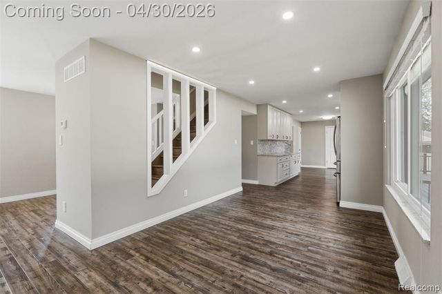7978 Little Farm Lane, West Bloomfield, MI 48322