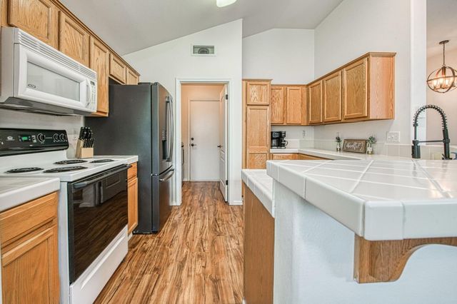 2658 Santa Ana Avenue, Clovis, CA 93611