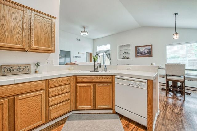 2658 Santa Ana Avenue, Clovis, CA 93611