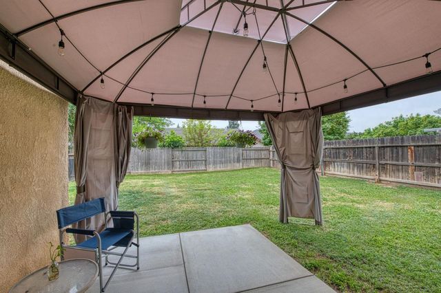 2658 Santa Ana Avenue, Clovis, CA 93611