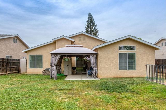 2658 Santa Ana Avenue, Clovis, CA 93611