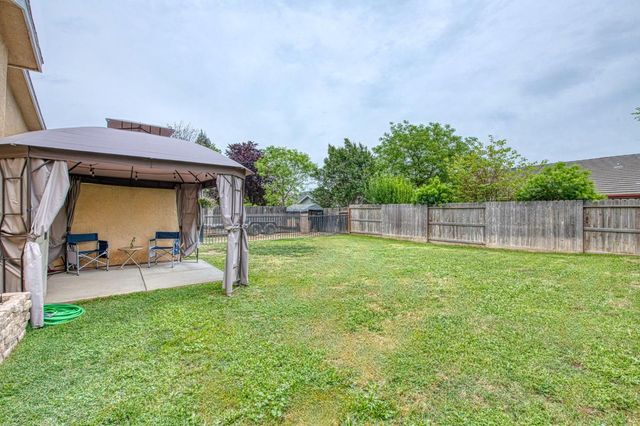 2658 Santa Ana Avenue, Clovis, CA 93611