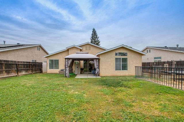 2658 Santa Ana Avenue, Clovis, CA 93611