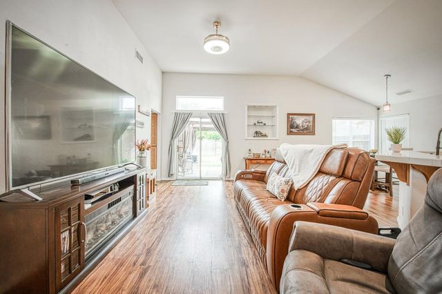 2658 Santa Ana Avenue, Clovis, CA 93611