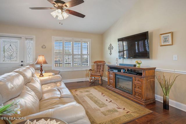 1437 Korey Blvd, Sevierville, TN 37876