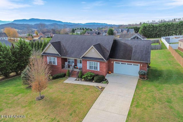 1437 Korey Blvd, Sevierville, TN 37876