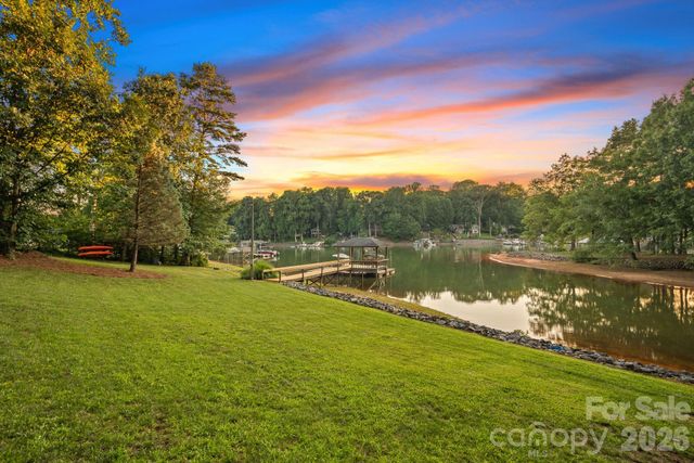385 Sundown Road, Mooresville, NC 28117