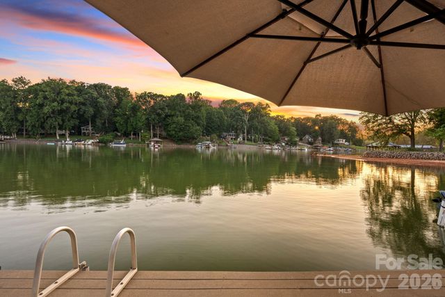 385 Sundown Road, Mooresville, NC 28117