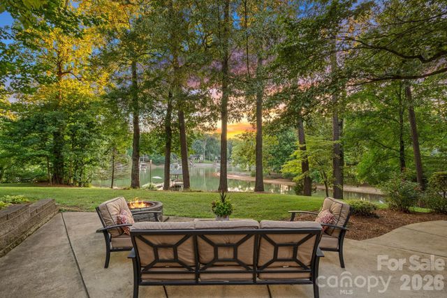 385 Sundown Road, Mooresville, NC 28117