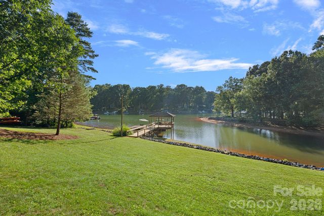 385 Sundown Road, Mooresville, NC 28117