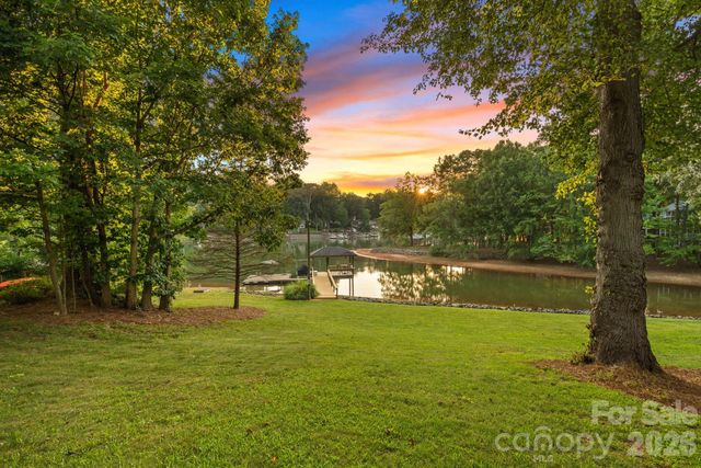 385 Sundown Road, Mooresville, NC 28117