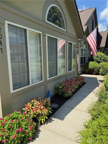 2047 Wentworth Village Drive, Bellbrook, OH 45305