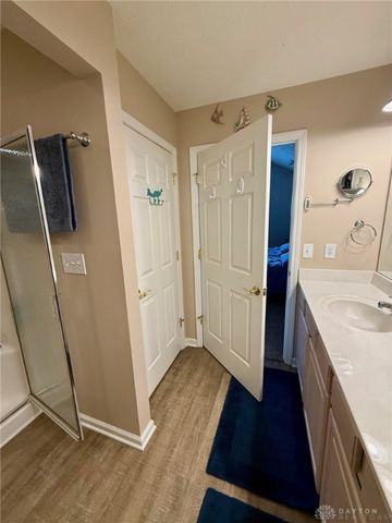 2047 Wentworth Village Drive, Bellbrook, OH 45305