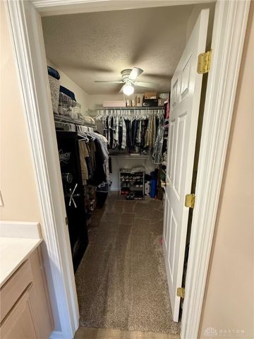 2047 Wentworth Village Drive, Bellbrook, OH 45305