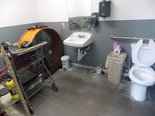 1625 S Vine St, Wichita, KS 67213