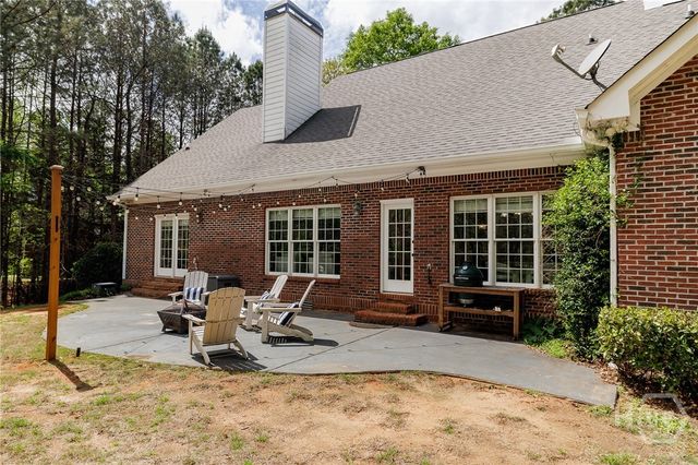 1171 Spring Lake Drive, Bishop, GA 30621