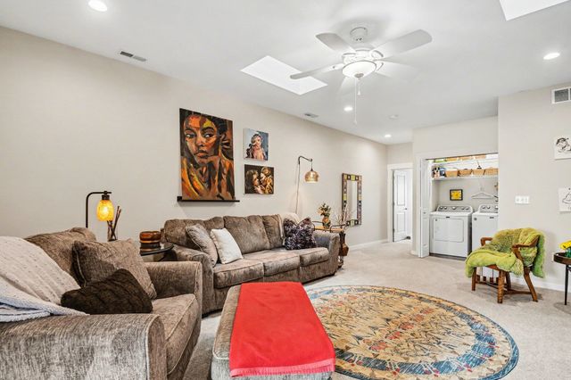 425 N Corby Boulevard, South Bend, IN 46617
