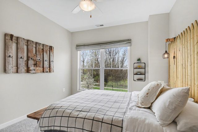 425 N Corby Boulevard, South Bend, IN 46617