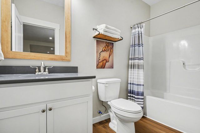 425 N Corby Boulevard, South Bend, IN 46617