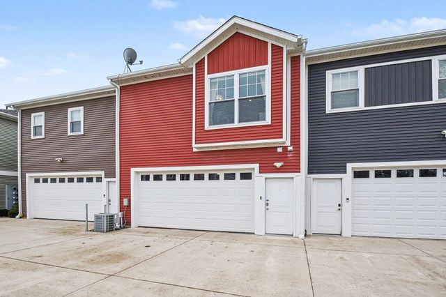 425 N Corby Boulevard, South Bend, IN 46617