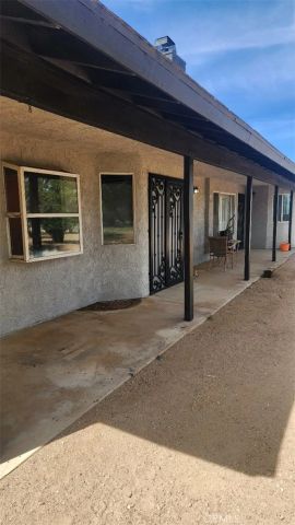 8170 Coyote, Oak Hills, CA 92344