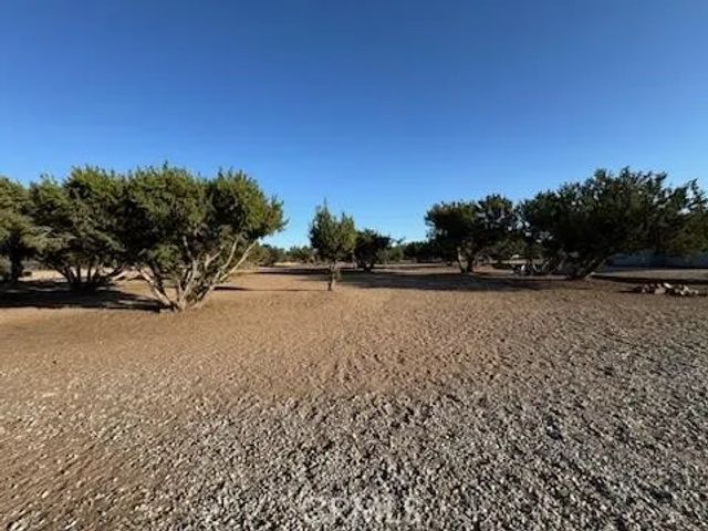 8170 Coyote, Oak Hills, CA 92344