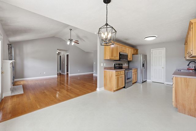 305 Forest Ridge Drive, Frankfort, KY 40601