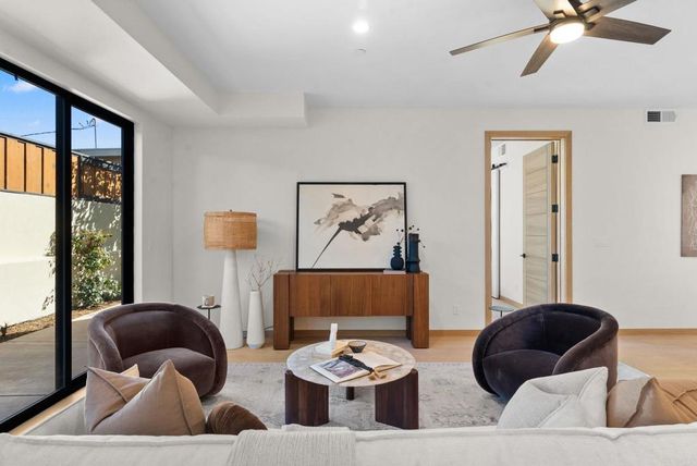 2670 Roosevelt Street, Carlsbad, CA 92008