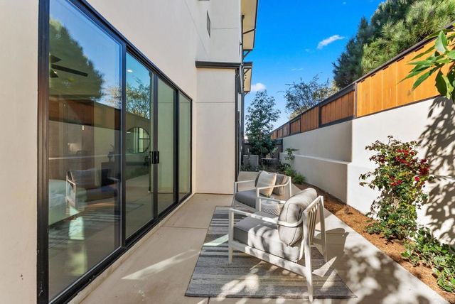 2670 Roosevelt Street, Carlsbad, CA 92008