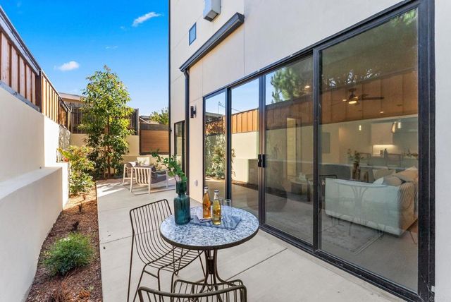 2670 Roosevelt Street, Carlsbad, CA 92008