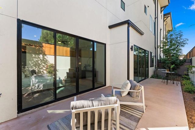 2670 Roosevelt Street, Carlsbad, CA 92008