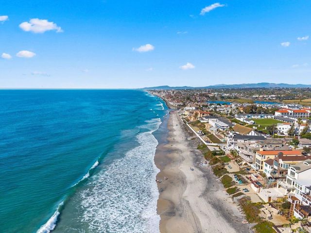 2670 Roosevelt Street, Carlsbad, CA 92008