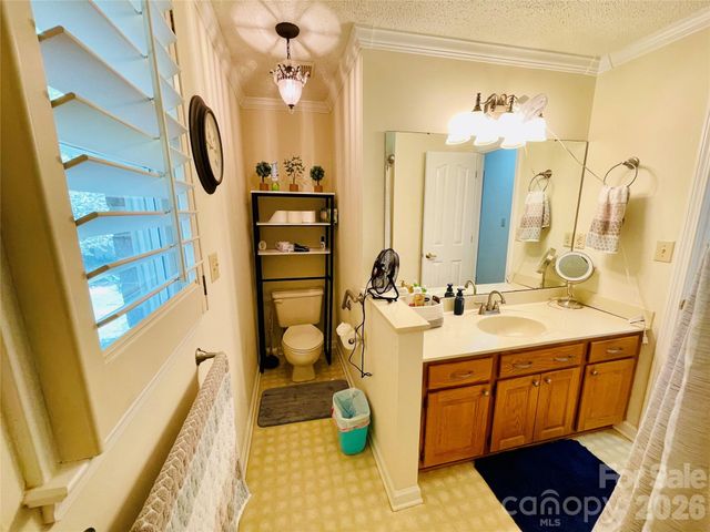3001 Sunset Road, Charlotte, NC 28216