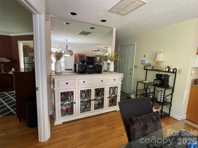 3001 Sunset Road, Charlotte, NC 28216