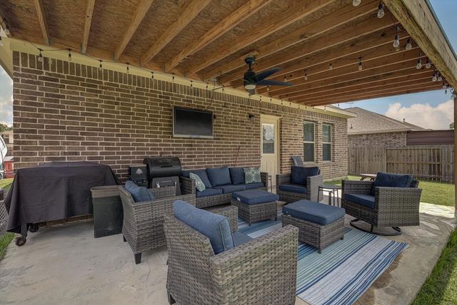 320 Carlos Leal Drive, Dayton, TX 77535