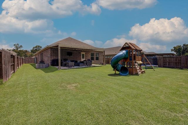 320 Carlos Leal Drive, Dayton, TX 77535