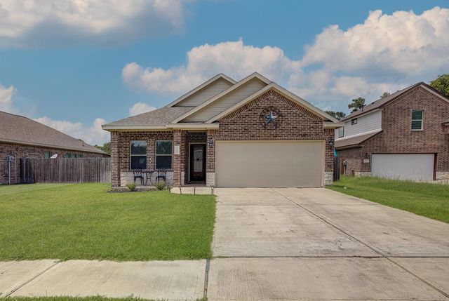 320 Carlos Leal Drive, Dayton, TX 77535