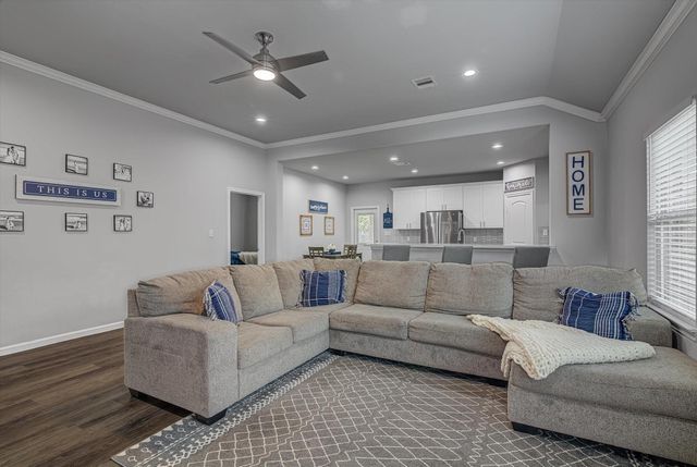 320 Carlos Leal Drive, Dayton, TX 77535