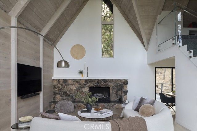 28287 Bern Lane, Lake Arrowhead, CA 92352